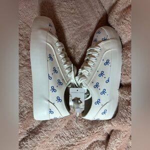 NIB Sincerely Jules Viral Bow Sneakers - Size 9.5